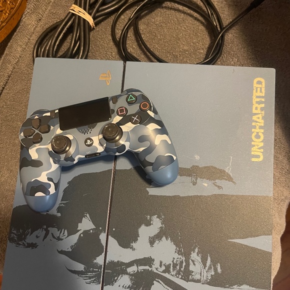 Ps4 unlimited edition , And a Xbox one with a controller
